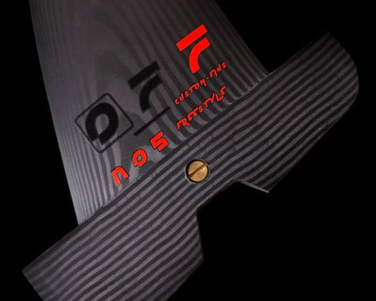 OFF FINS Nos Carbon – Pinna Windsurf Freestyle in HeatCore™ Carbon (Singola)