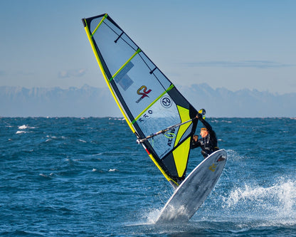 OFF FINS Nos Carbon – Pinna Windsurf Freestyle in HeatCore™ Carbon (Singola)