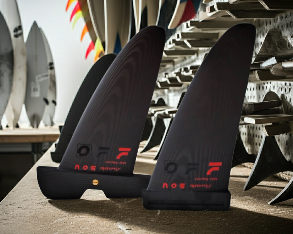 OFF FINS Nos Carbon – Pinna Windsurf Freestyle in HeatCore™ Carbon (Singola)